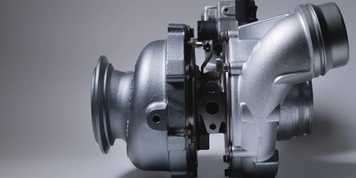 Regeneracja turbosprężarki i oryginalne turbo – dlaczego to lepszy wybór niż tanie zamienniki?